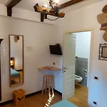 Le Stanze Di Papa Bed & Breakfast